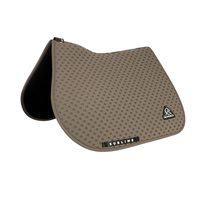 Sublime dotted jumping saddle pad in technica TERRA