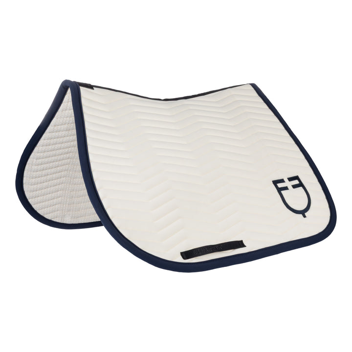 Wave Quilting jumping saddle pad in technical ANTIQUE WHITE (11-0105)/NAVY BLAZER (19-3923)