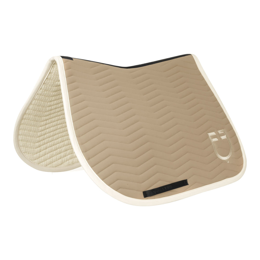 Wave Quilting jumping saddle pad in technical OXFORD TAN (15-1306)/ANTIQUE WHITE (11-0105)